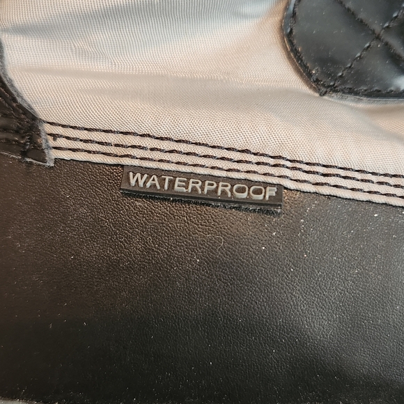 Fur lined winter boots - Picture 6 of 6